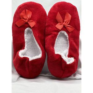 Women’s Bow Slippers Red With Grip Soles 40-45 But Measures 8